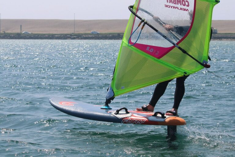 Windsurfing Start Foiling 768x512